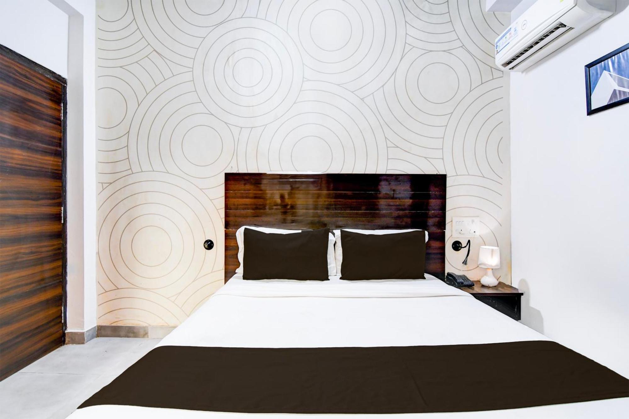 Super Townhouse Chandrasekharpur Μπουμπάνεσβαρ Εξωτερικό φωτογραφία